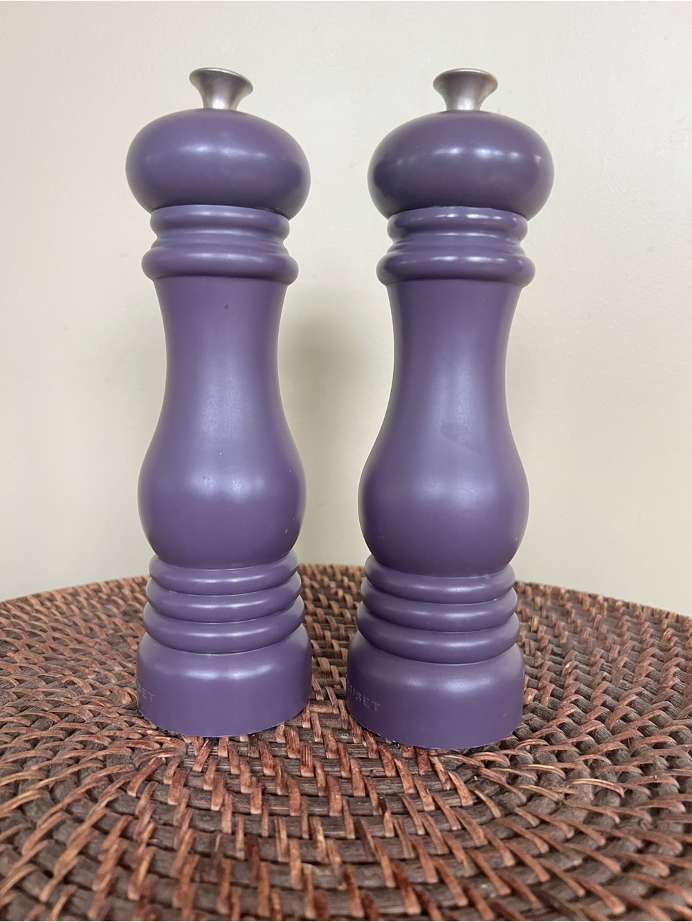 Le Creuset Deep Purple Eggplant Salt and Pepper Mill Set 8” - Picture 2 of 7